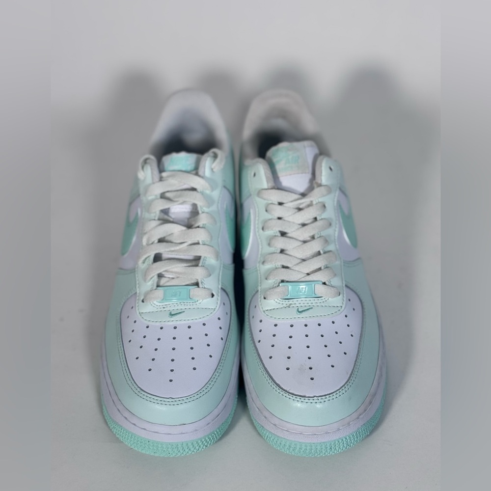 NWOB Nike Air Force 1 07 Men's - Picture 5 of 7